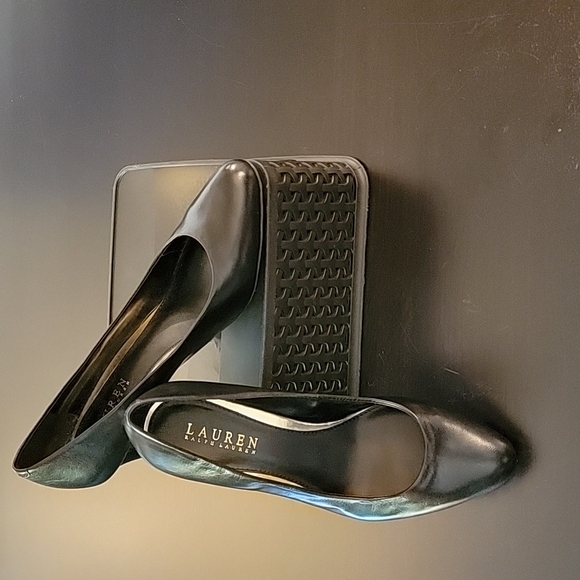 Lauren Ralph Lauren Shoes - Women's Lauren Ralph Lauren black Heels, NEVER WORN!